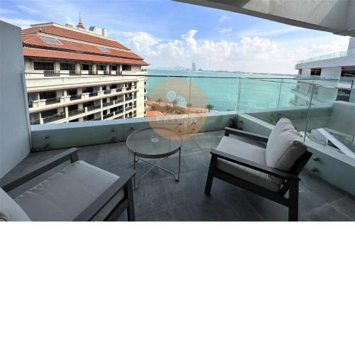 Palm Jumeirah Luxury 1 Bedroom with Ocean and Skyline View by EasyGO
