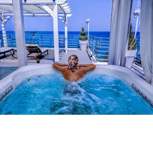 Panorama Suites & Spa