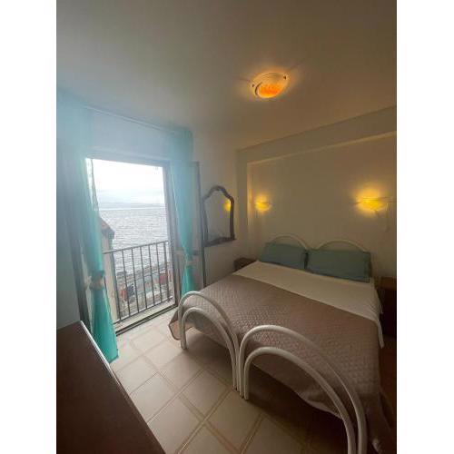 Panoramic Apartment in Scilla