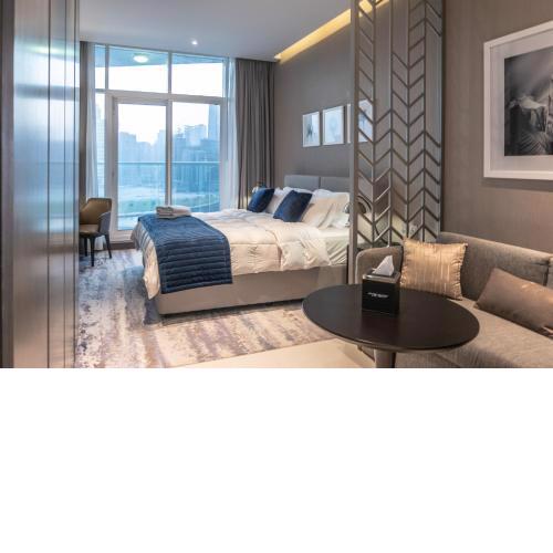 Panoramic Canal View Studio on High Floor