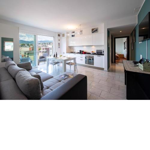 Panoramic Penthouse - Happy Rentals