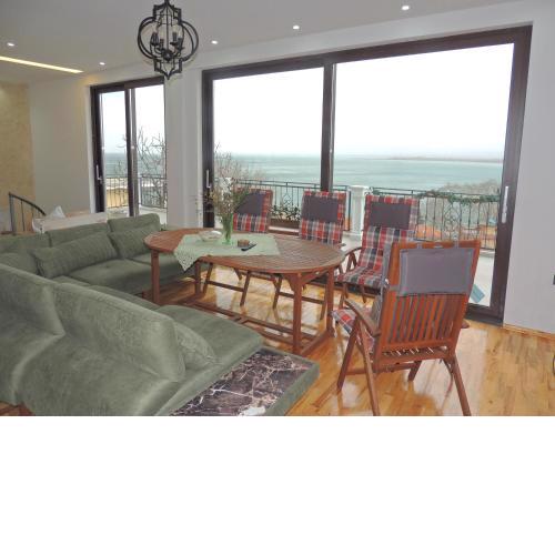 Panoramic View over Shkodra's Lake - Serena Home