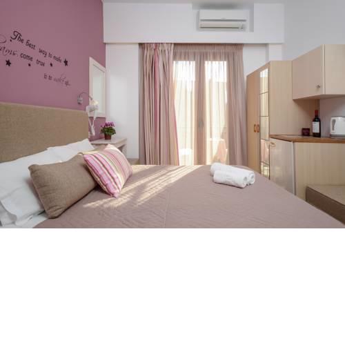 Panormos Hotel and Studios