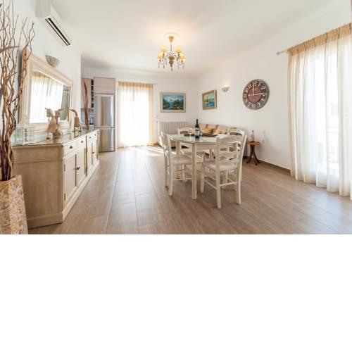 Panos Apartment Naousa