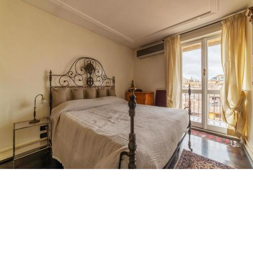 Pantheon Amazing & Central City View Apartment