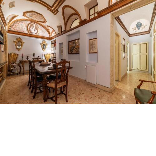 Pantheon Apartment - L'angolo nascosto dei quadri