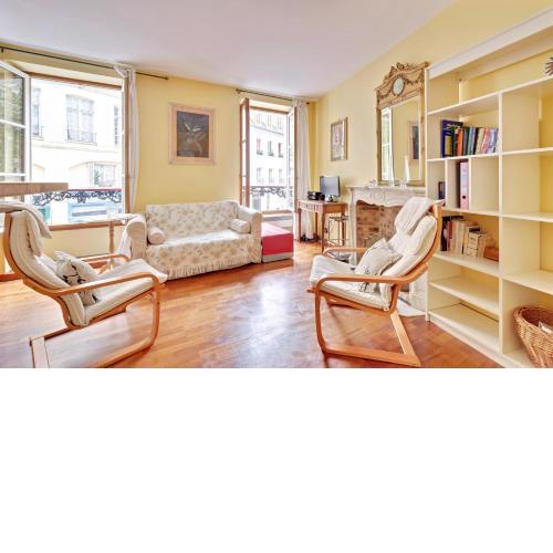 Panthéon cosy studio apartment