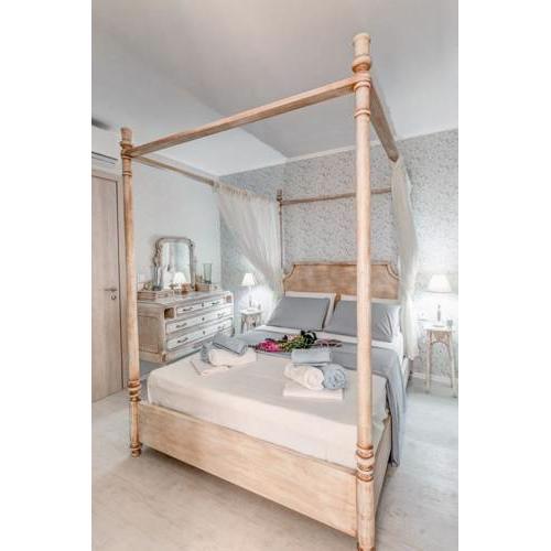 Papalina Suite