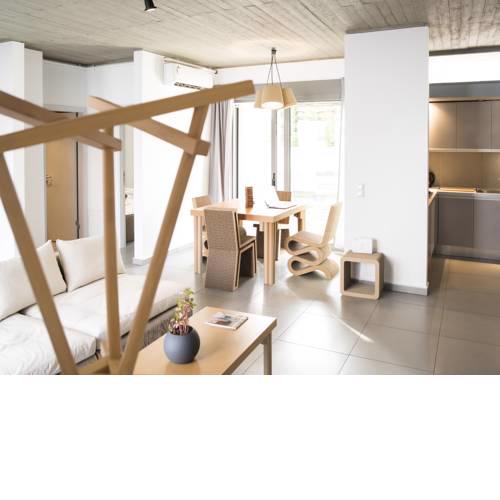 Papercutshome lounge with Parking and Netflix