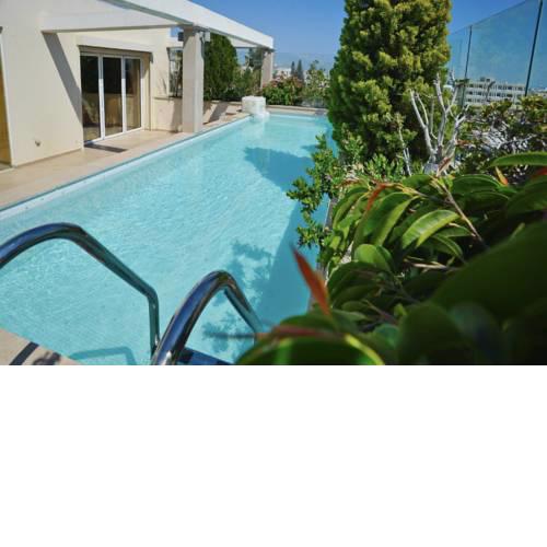 Paphos luxury penthouse 175 sq.m / 10 minutes drive to the sea