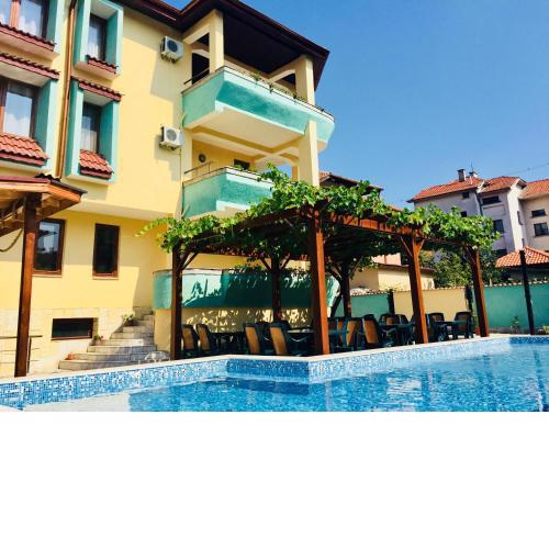 Paradise Chernomorets