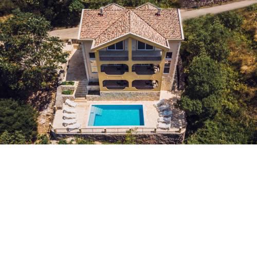Paradise holiday apartments