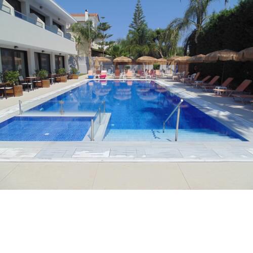 Paradise Hotel & Bar