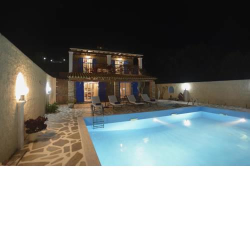 Paramonas Villa Sleeps 4 Pool Air Con WiFi