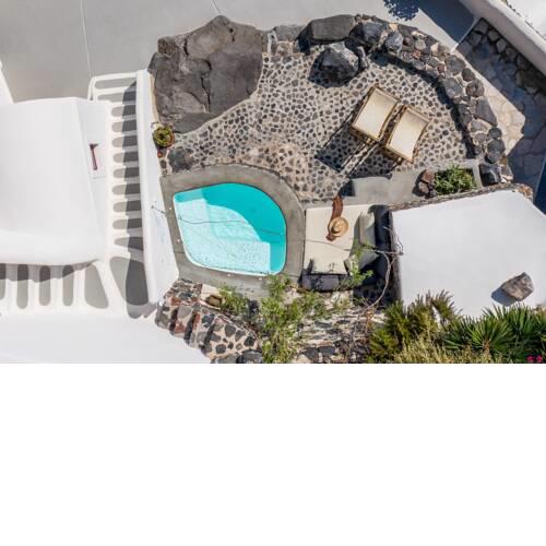 Parathira cave houses oia by cycladica