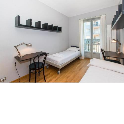 Parco del Valentino Cozy Flat with balcony