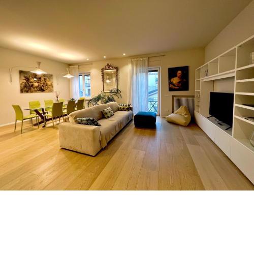 Parigino Apartment