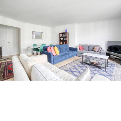 Paris - Auteuil - 70m2, Balconies, sun, renovated - fits 5