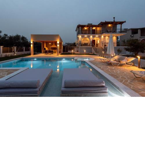 Paris Family Villa!