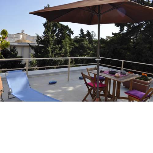 Park House -beside the Medieval Town of Rhodes
