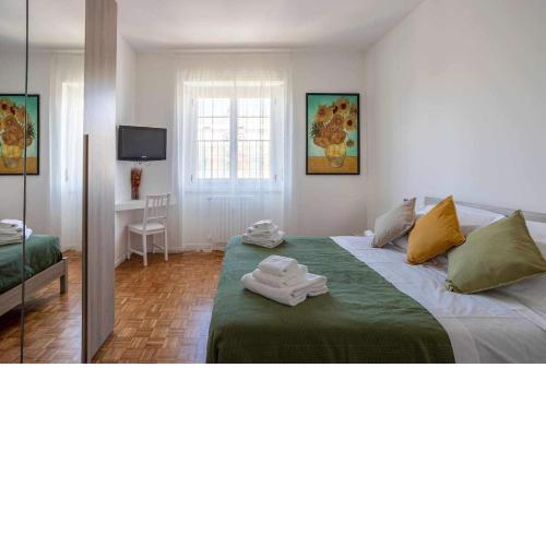 Parking and Comfort - Spacious Apt up to 8 Pax