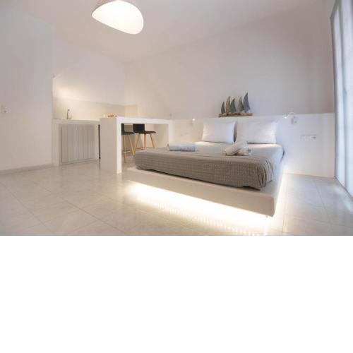 Paros Romantic Retreats-A step away from the beach