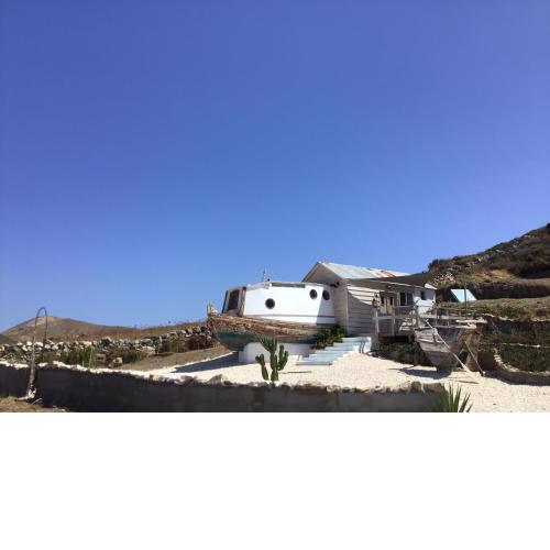 Paros Unique Boatshack for 2 near Aliki WIFI