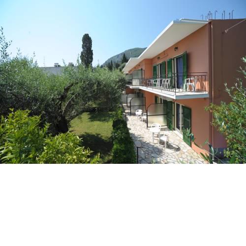 Passas Mare Apartments & Studios