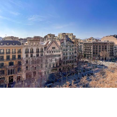 Passeig de Gràcia by Enjoybcn