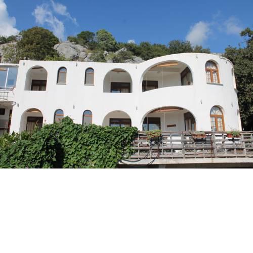 Pataki Guesthouse