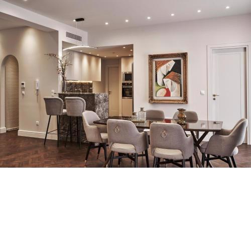 Patriarchou 4bd Art Deco Penthouse