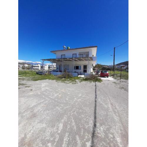 Paximadia - 1 bedroom apt - beach front