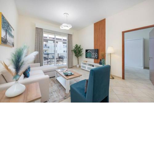 Peaceful flat Surrounded by Green in Motor City