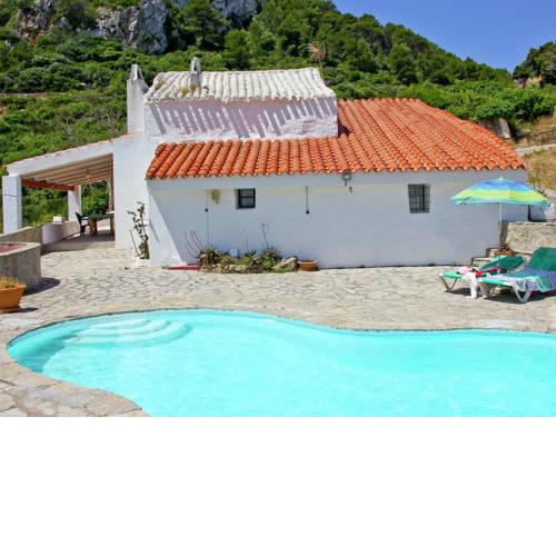 Peaceful Mansion in Es Mercadal with Private Pool
