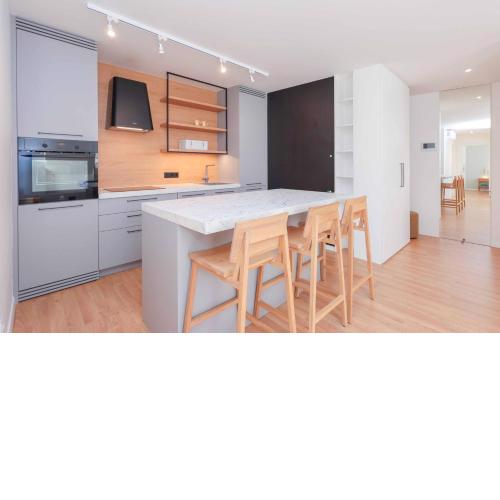 Peaceful OldTown Apartment FREE parking 2-bedroom