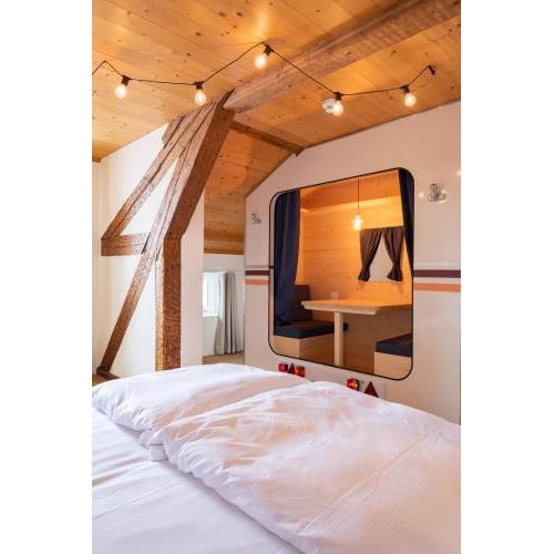 Peanut Mountain Lodge & Winstub