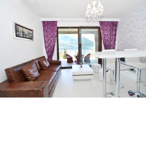 Pearl Shell Apartments