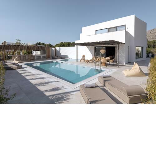 Pefki Villa Sleeps 6 with Pool and Air Con