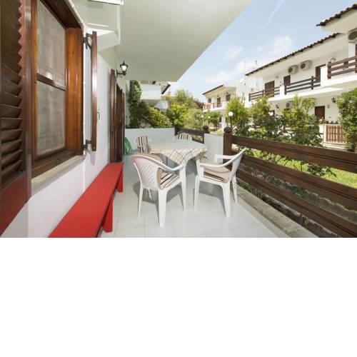 Pefkochori Apartment next to the Beach