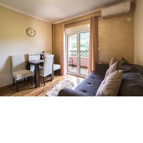 PEJOVIC RESIDENCE