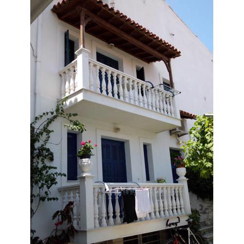Pension Eleni Studios