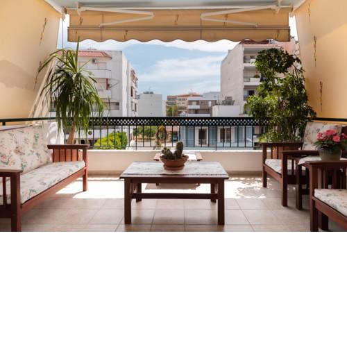 Penthouse 5 min from airport and sea