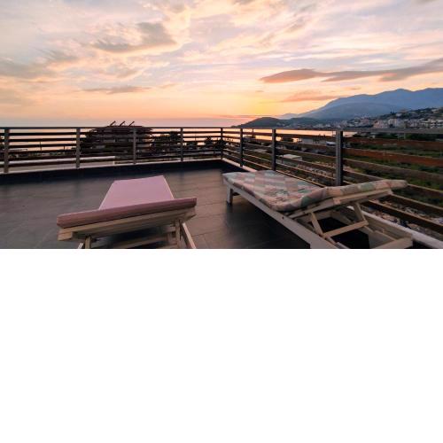 Penthouse 50 M from the beach