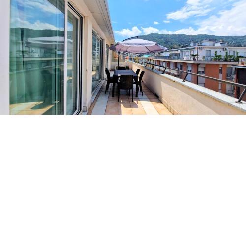 Penthouse Alassio- Bluchalet