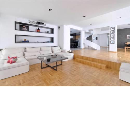 Penthouse Apartment Pela