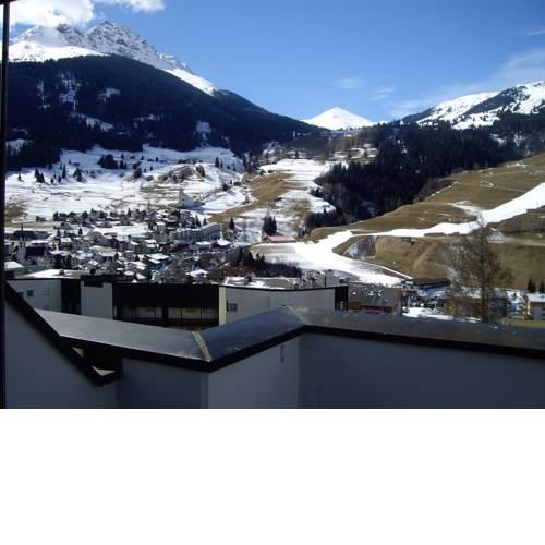 Penthouse Tgampi mit Ausblick in die Bergwelt