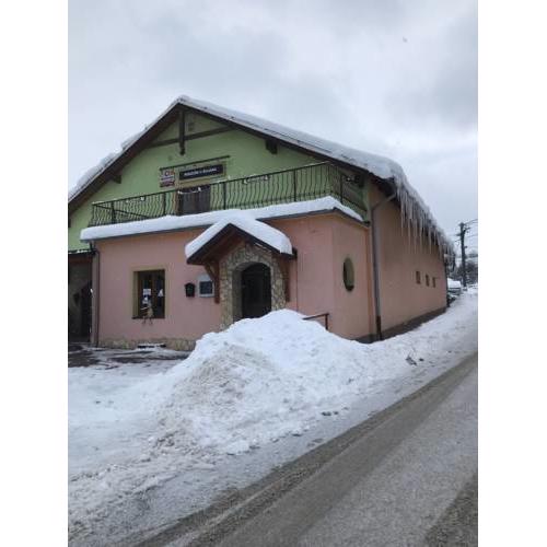 Penzión a pizzéria u Šujana
