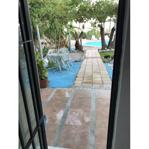 pequeño conjunto casas adosados