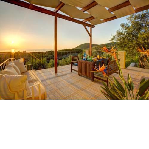 Perachori Villa Sleeps 4 Pool Air Con WiFi
