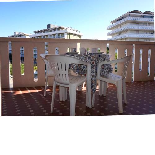 Perfect Apartment For 4 People With Swimming Pool
